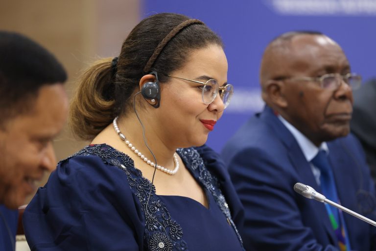 FORUM RUSSIE-AFRIQUE: KINSHASA ENCOURAGE MOSCOU DE VENIR FÊTER LE SOIXANTE-CINQ ANS DE LEUR AMITIÉ ET D’INDÉPENDANCE DE LA RDC EN 2025.