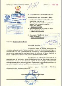 Communiqué de démission de Modeste Bahati Lukwebo du poste de deuxième vice-président du Sénat en RDC, évoquant un climat politique tendu et la recherche de sérénité.