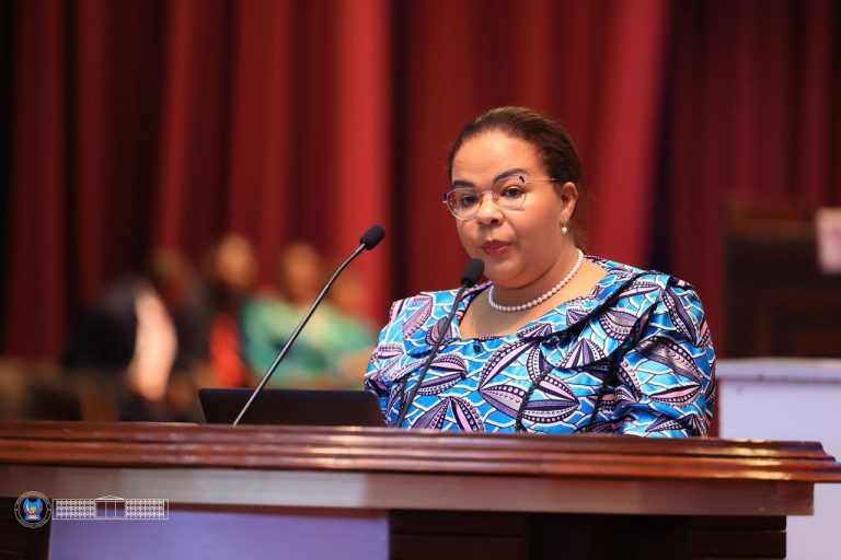 Xénophobie en Afrique du Sud : la ministre Thérèse Kayikwamba attendue à l’Assemblée nationale pour s’expliquer sur la situation des Congolais